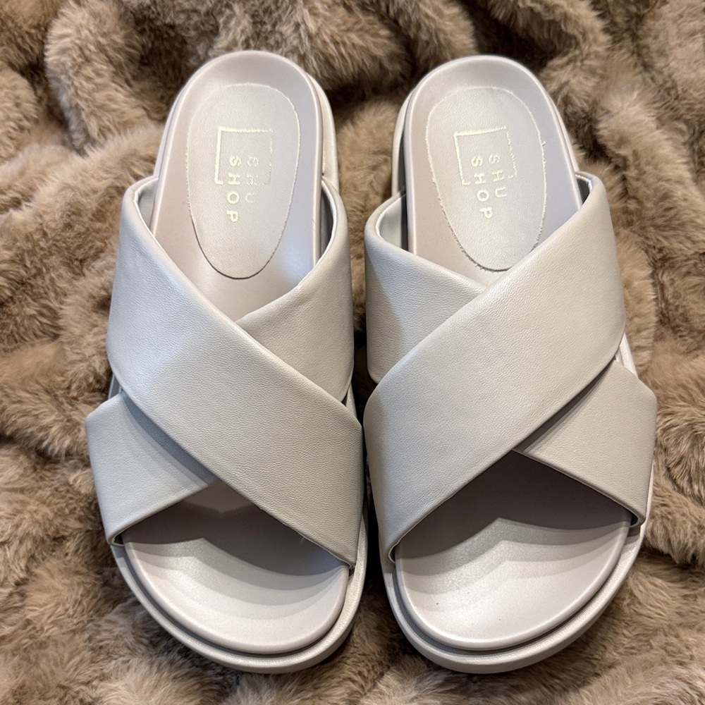 ShuShop Women's White Cross-Band Mules